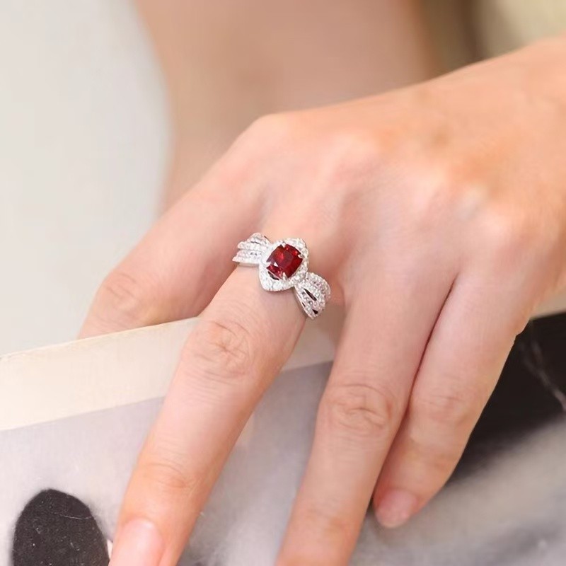 Stunning Woman White Gold Plated Sparkling Red CZ Pink Oval Band Ring