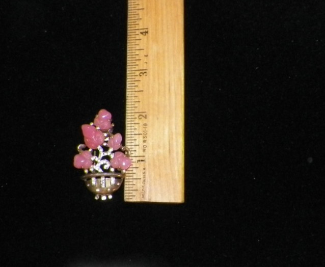 VINTAGE CROWN TRIFARI ALFRED PHILIPPE PINK CABACHON TUTTI FRUTTI LEAVES CLIP 2″