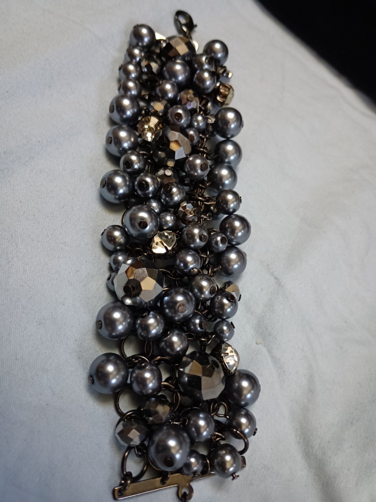 Vintage Premier Designs Signed Crown Tag Gunmetal Gray Pearl Cluster Bracelet Ve