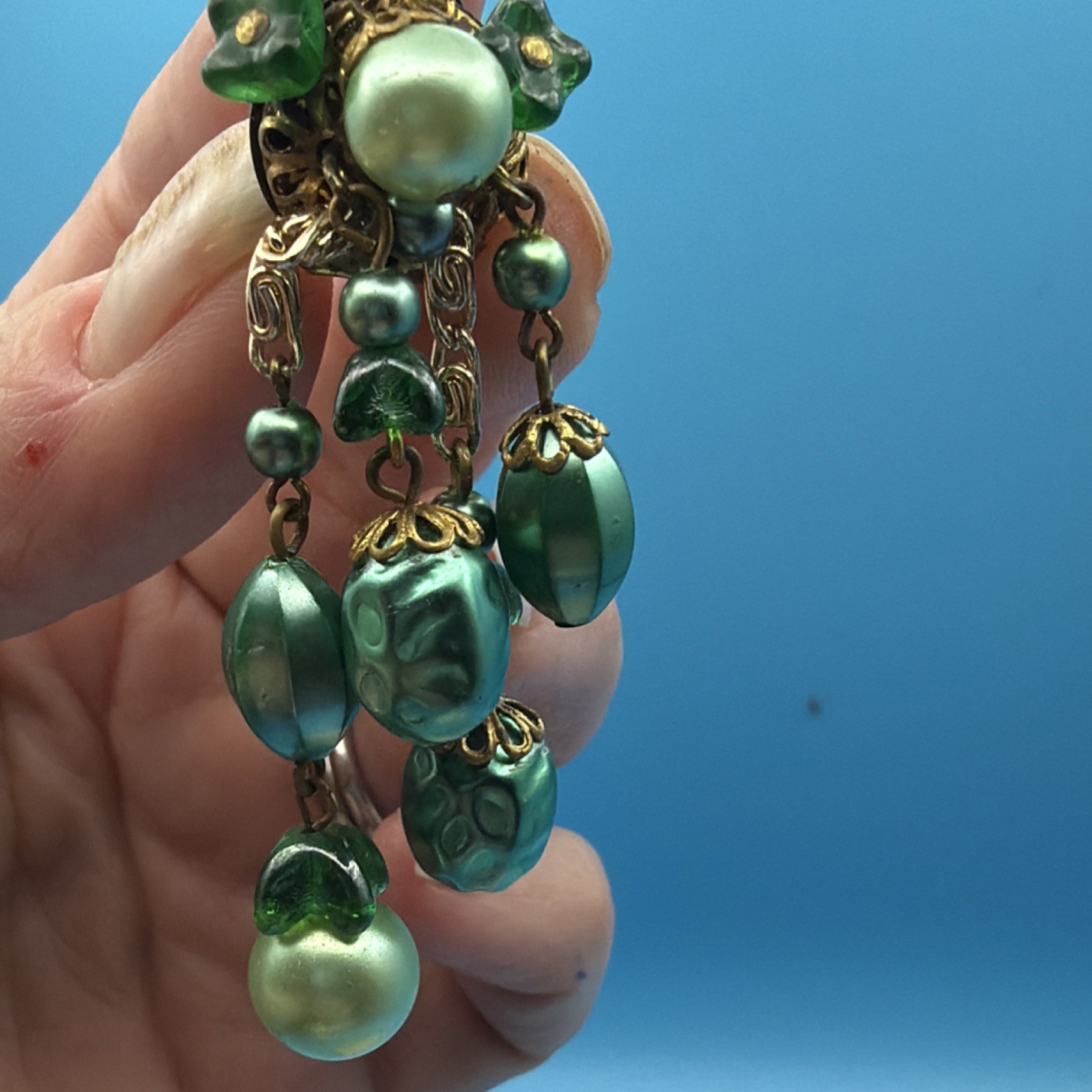 Vintage Beaded Dangle Clip-On Earrings Green Glass Imitation Pearl Brass (39)