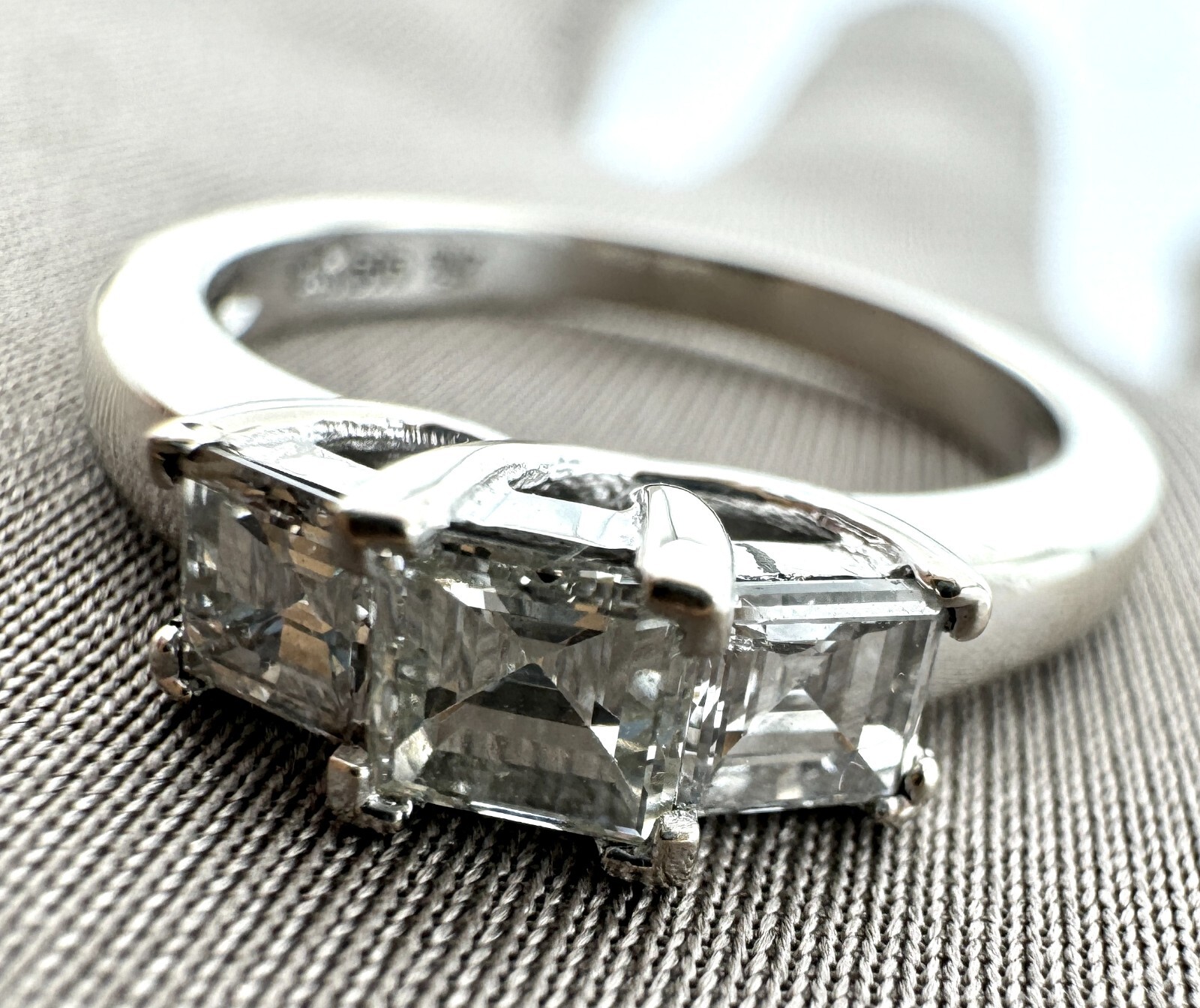 14K .585 White Gold Three Stone Princess Cut Diamonds .86Ct Ring Sz 6