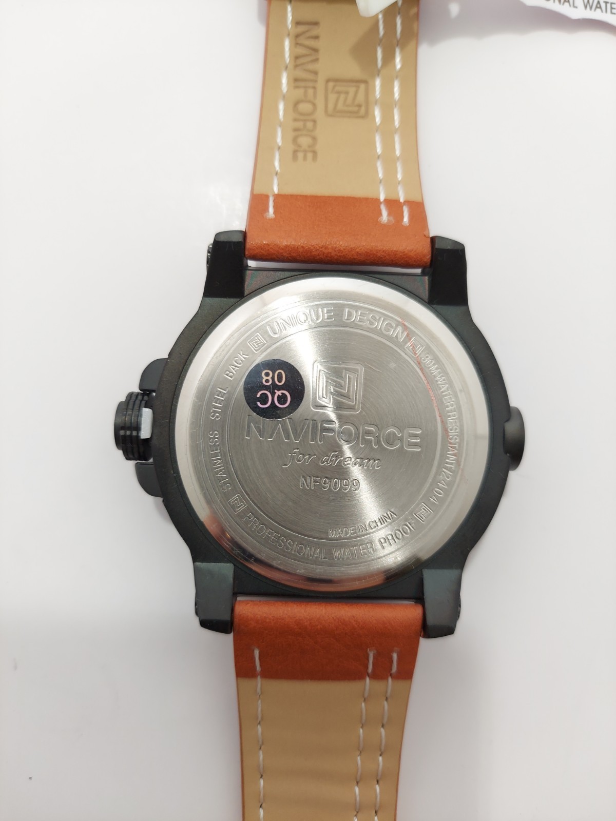 NAVIFORCE NF8023 Men’s Quartz Watch Leather Strap Sport Waterproof