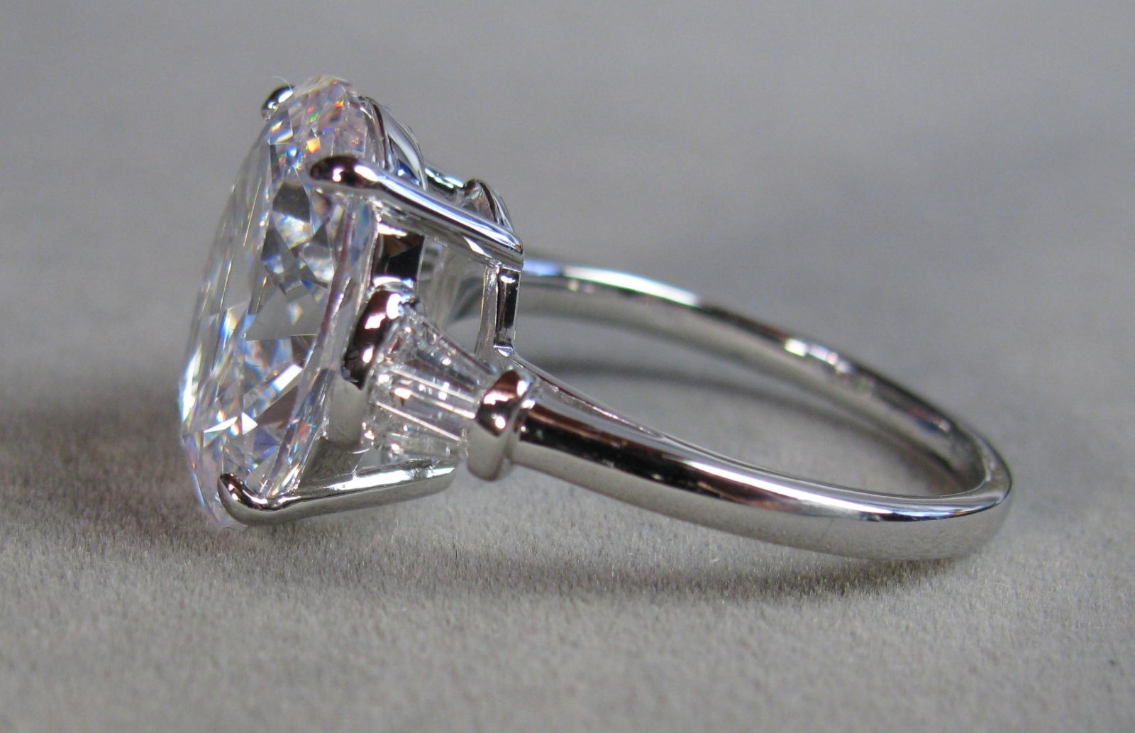 Bradford Sterling Silver Magnificent Beauty CZ Ring 4.8g Size 10 #B177