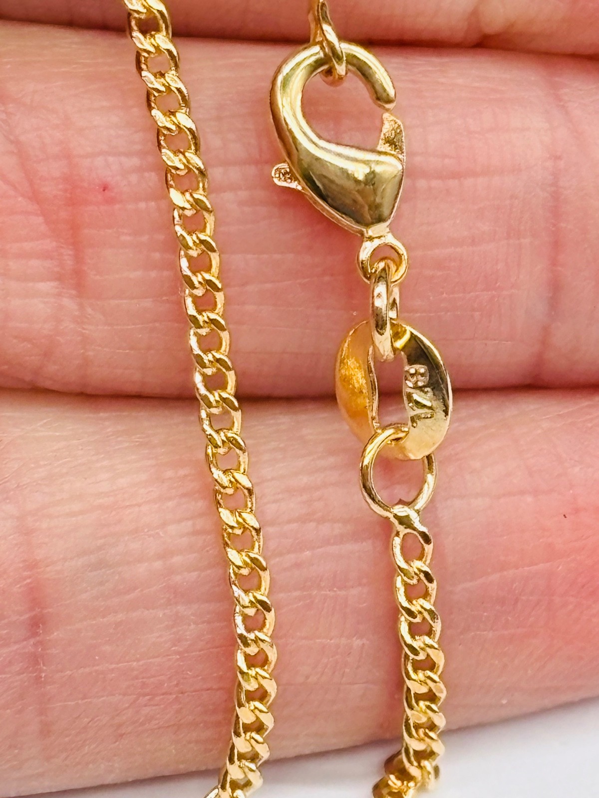 18 kt Yellow Gold Filled Cuban Link Chain 18″ 1mm Width Large Clasp