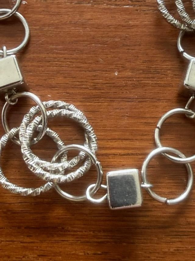 Silver Tone Textured Interlocking Circle Link Necklace 32″ + 3″ Extender