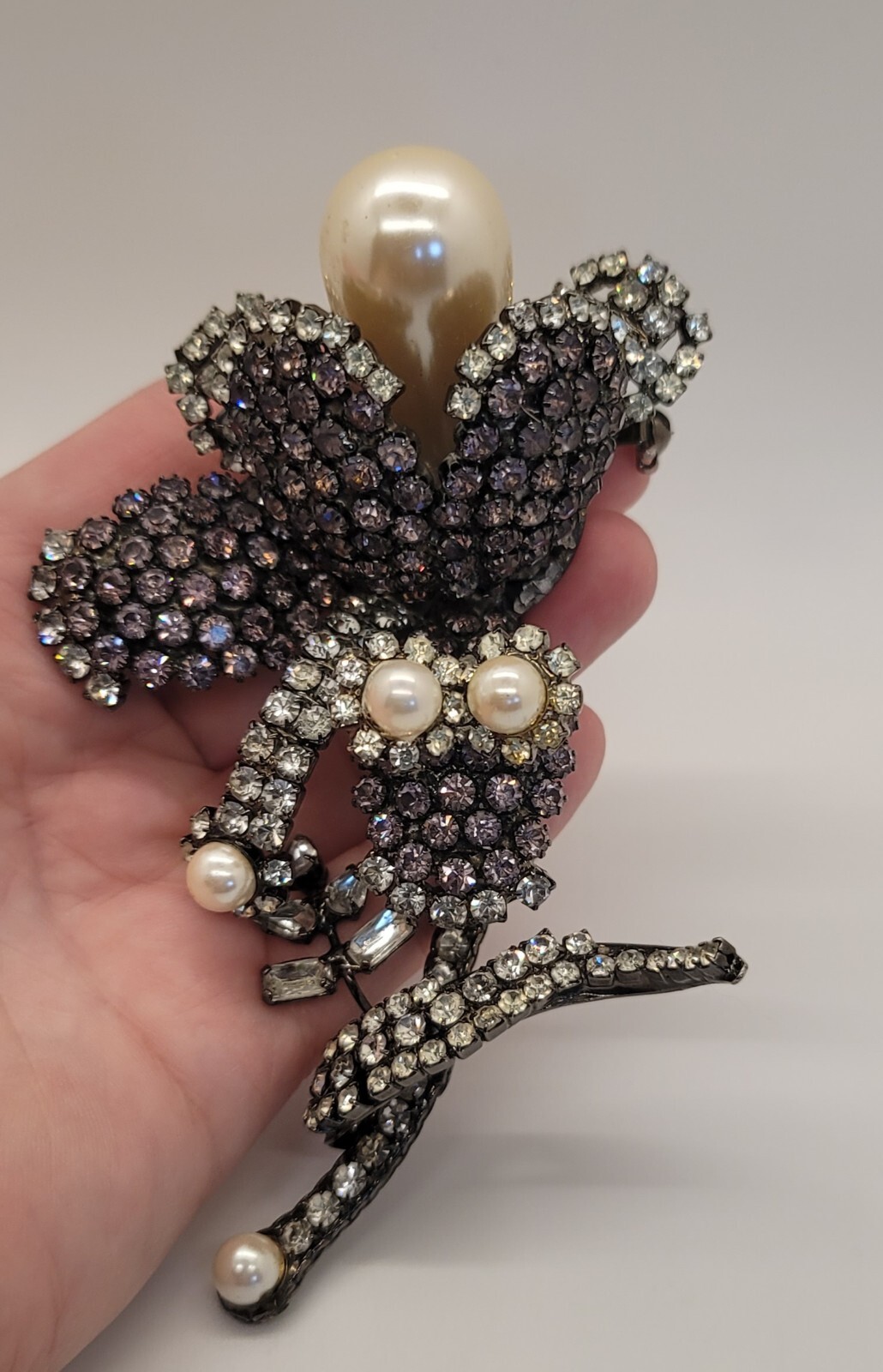 Lawrence Vrba Stunning Large Rhinestone Purple Flower Pin Brooch See Description