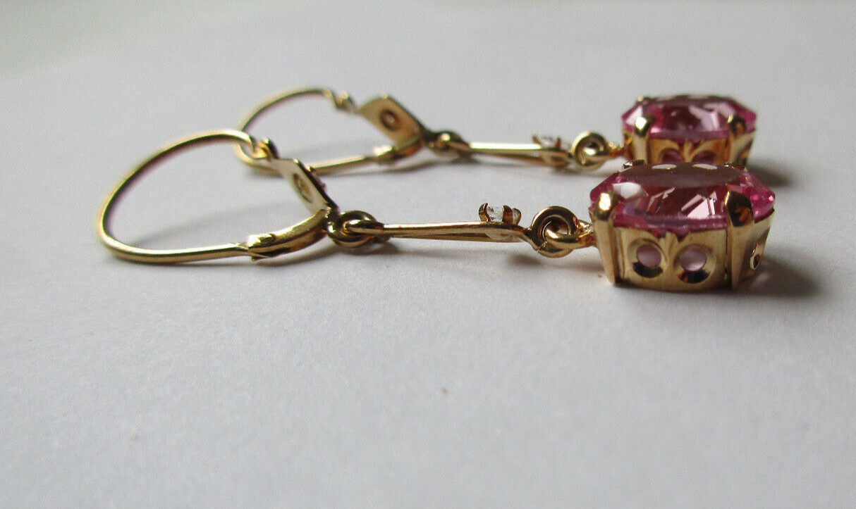 18K Gold Earrings 1.50″ Long 4.40 Grams