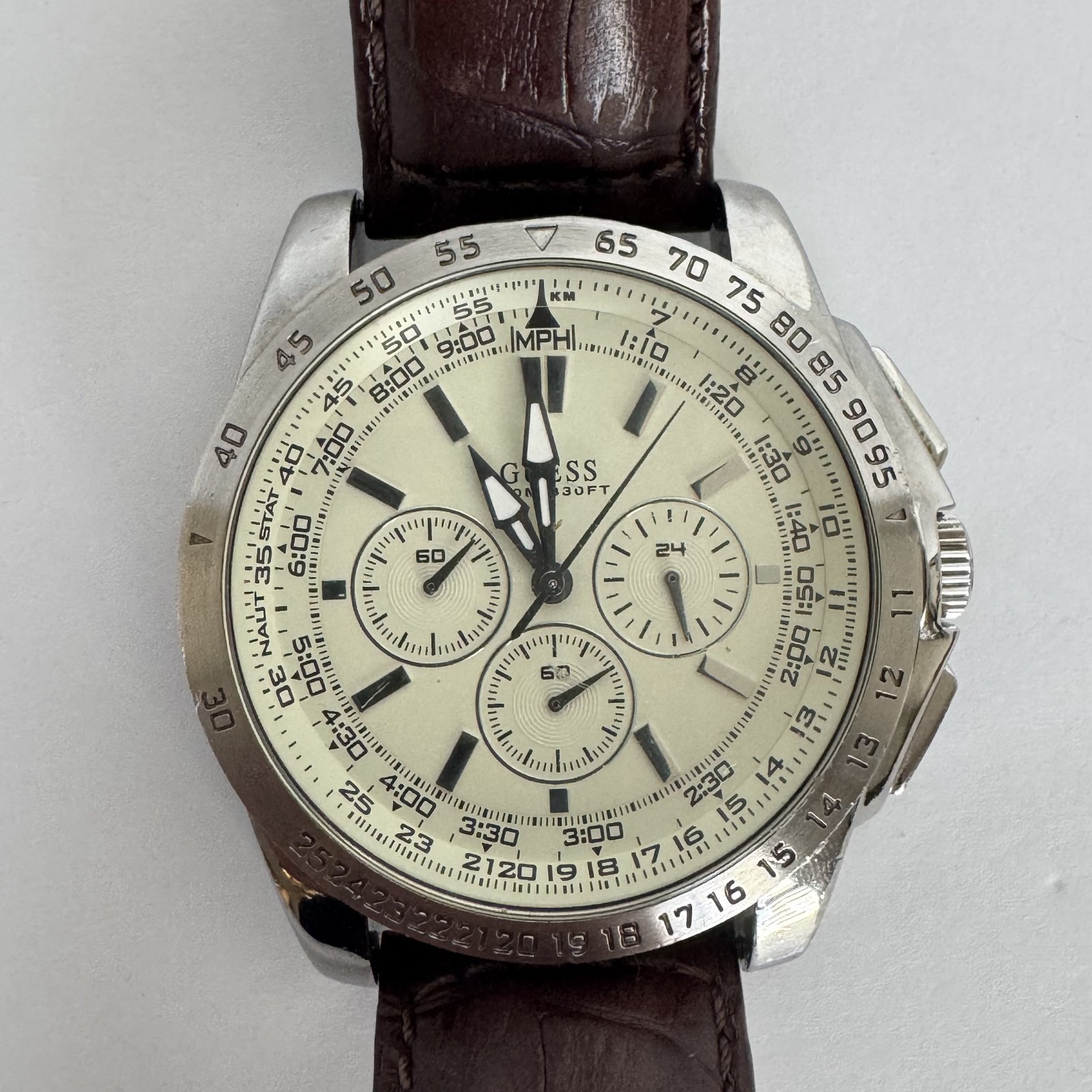 Guess Waterpro Mens Chronograph Watch U13570G2 with leather band (New Battery)