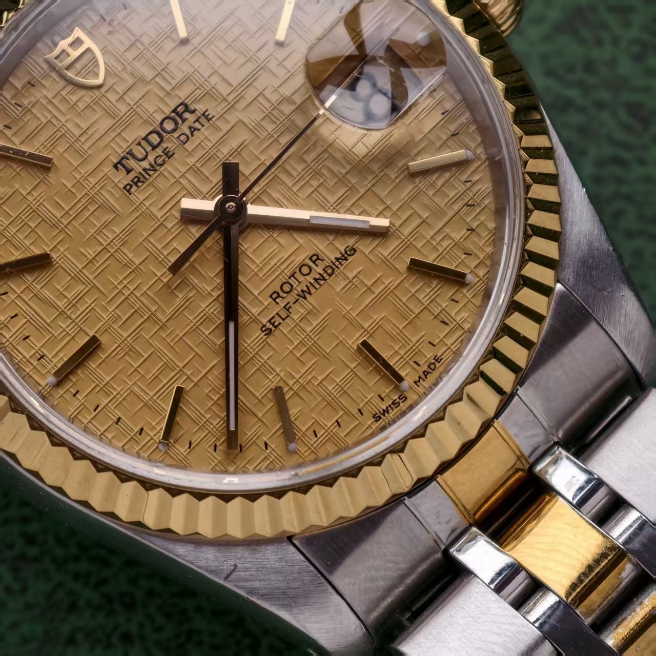 Tudor Linen Champagne Dial Prince Date 74033 Men’s Watch Automatic 34mm