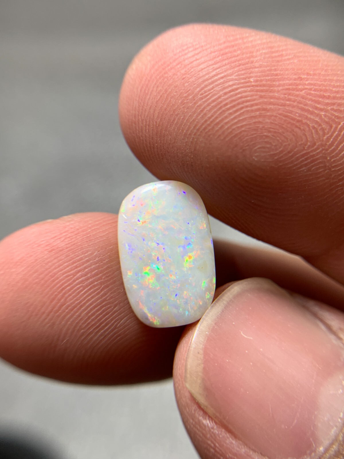 Loose 3.85 crt Austrailian White Opal