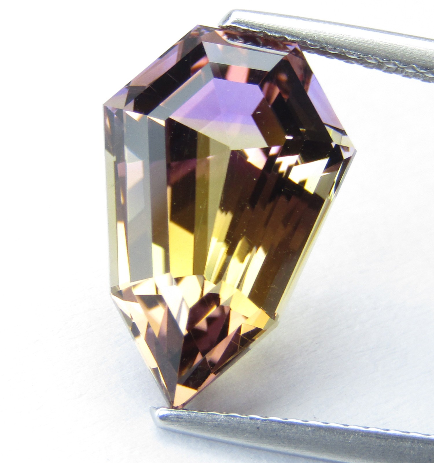7.36Cts Mesmerizing Natural Bolivian Bi-Color Ametrine Fancy Shape Gemstone