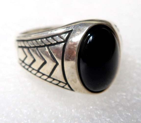 VINTAGE SOUTHWEST STERLING SILVER BLACK ONYX RING ~ SIZE 12.25
