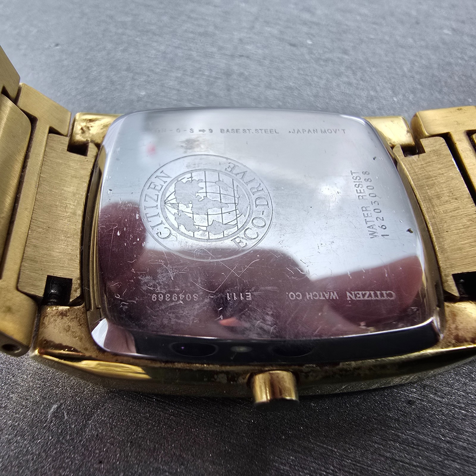 Citizen Eco-Drive Tank Watch Men 31mm Black Dial Gold Date E111-S049369 Runs Jkm