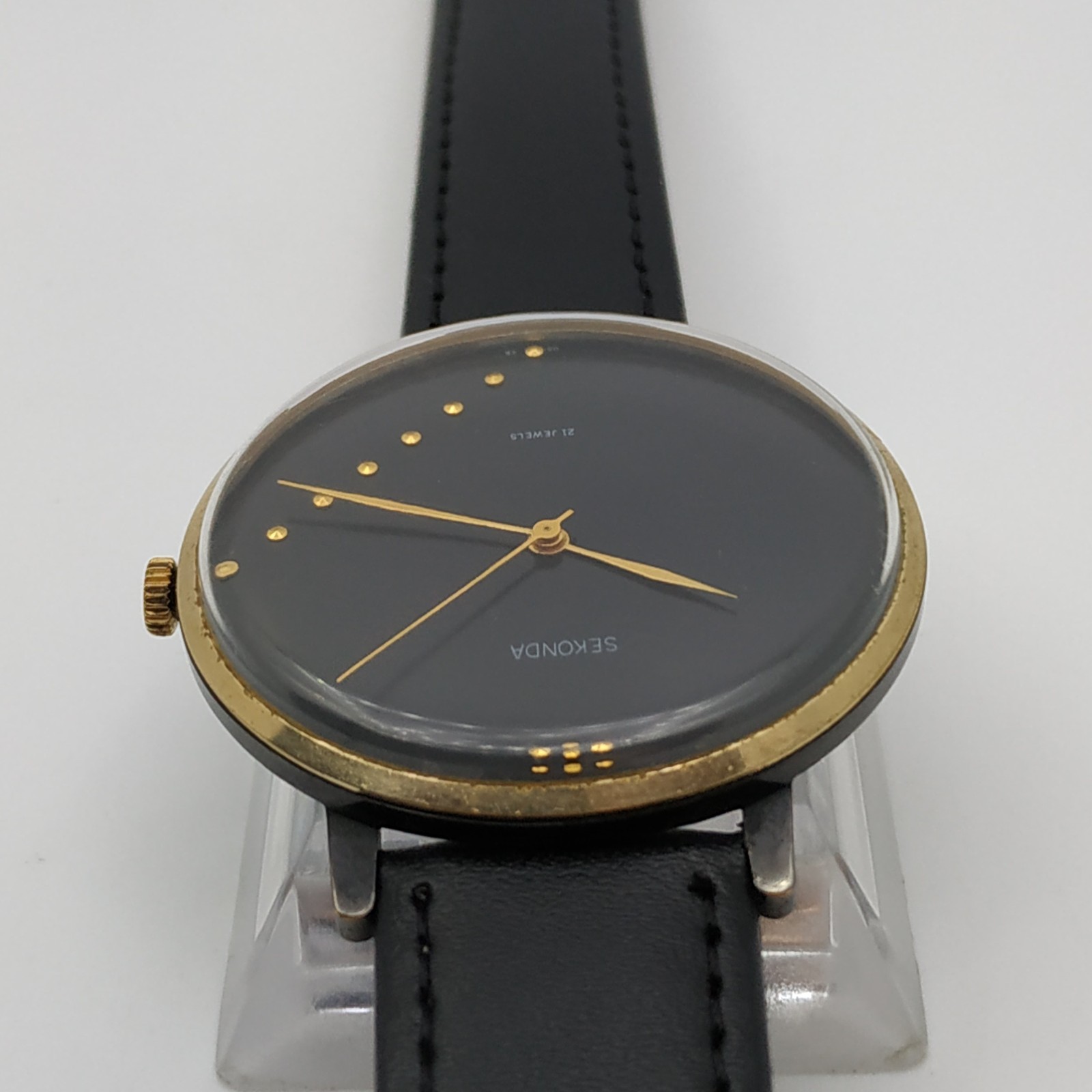 Men’s Dress Vintage Watch SEKONDA USSR Mechanical Zarya Retro Soviet 21 jewels ☭
