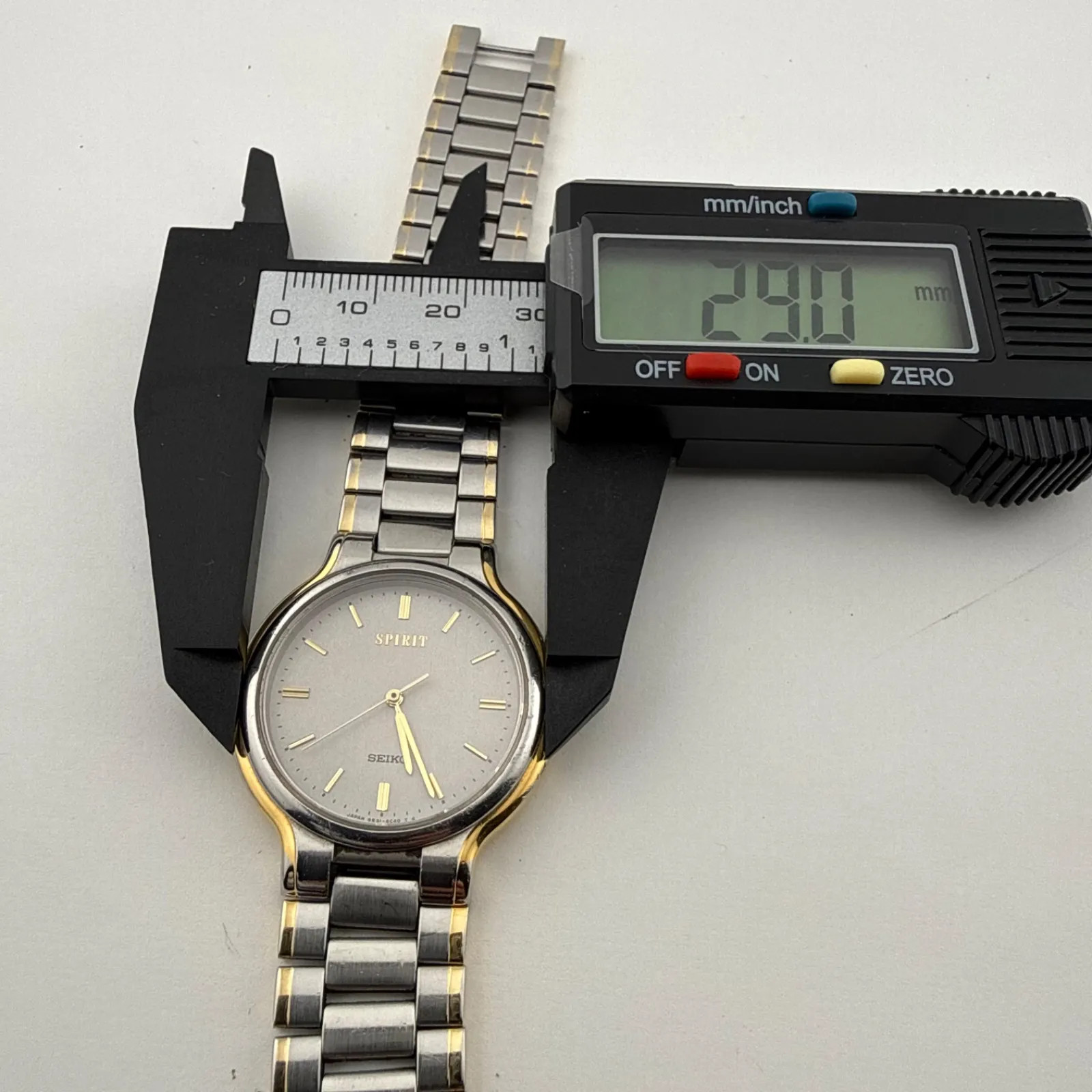 SEIKO 5E31-6C30 Seiko SPIRIT Men’s Quartz Watch, Working Condition, Battery