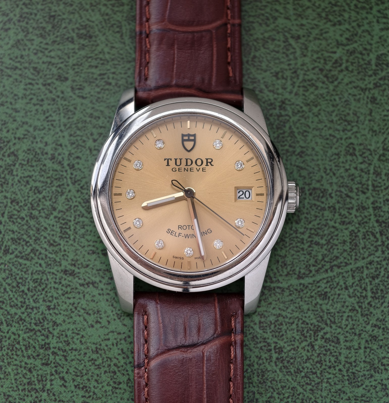 Tudor 10-Diam Champagne Dial Glamour M55003-0068 Men’s Watch Automatic 36mm