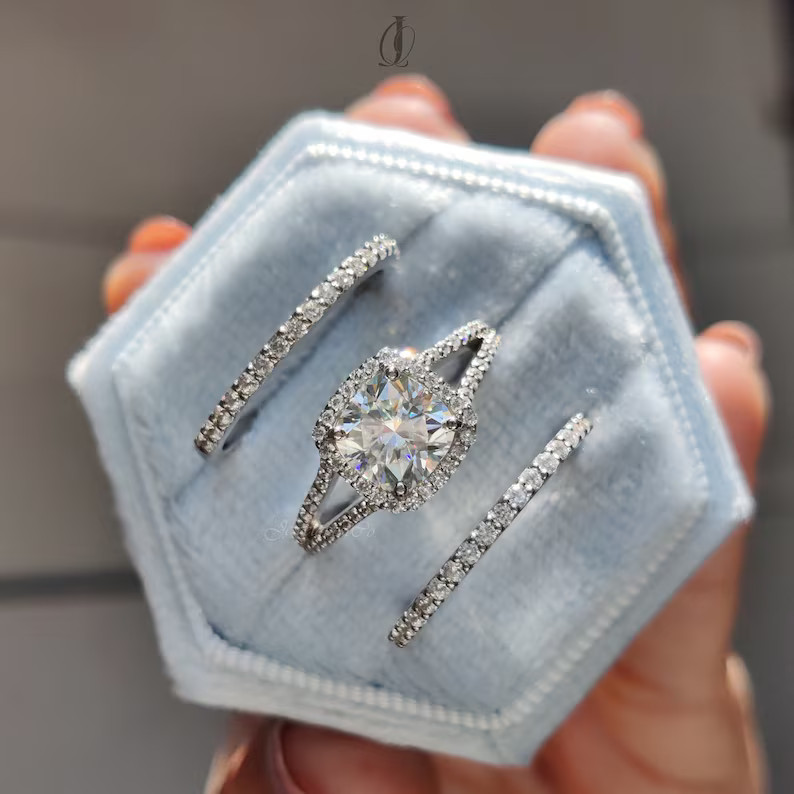 3.60Ct Cushion-Cut EF/VS1 Lab Grown Diamond Engagement Ring Set 14K White Gold