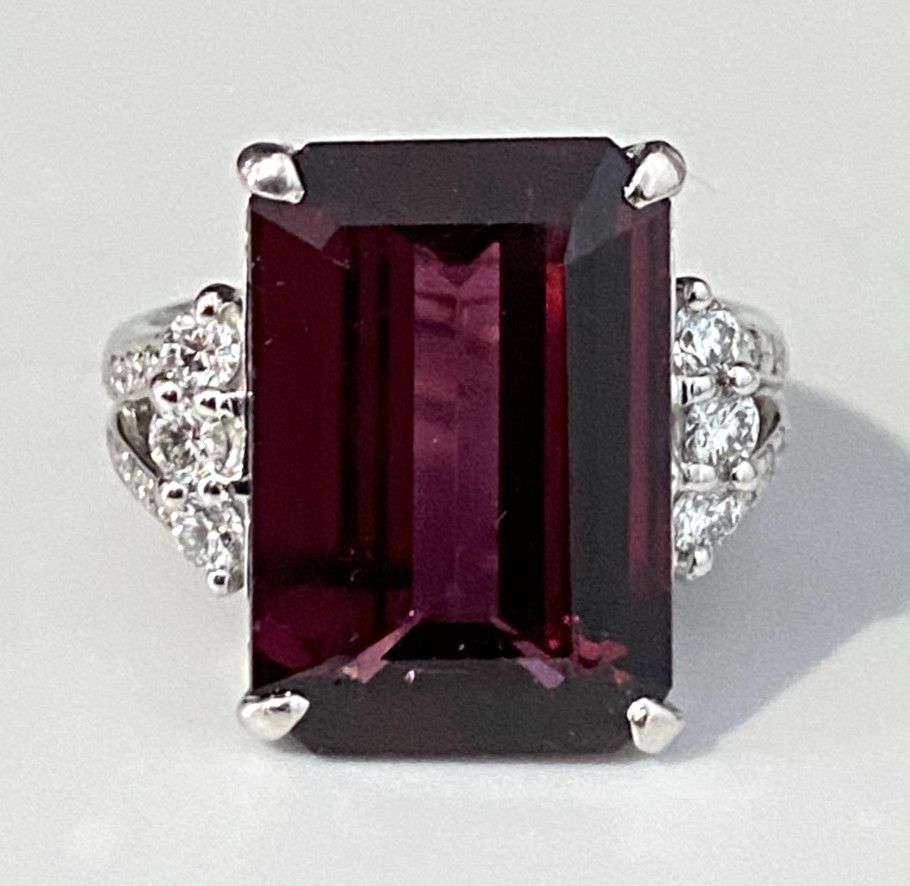 900 Platinum W/ 10.87CT Rhodolite & 0.40CT Diamond Ring Size N – 6 3/4