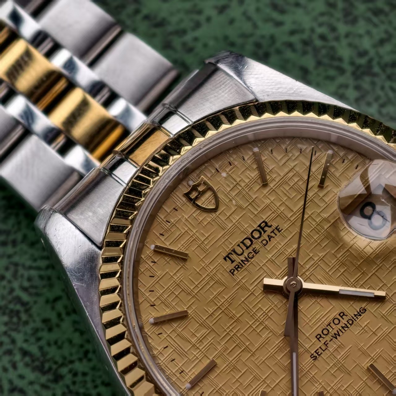 Tudor Linen Champagne Dial Prince Date 74033 Men’s Watch Automatic 34mm