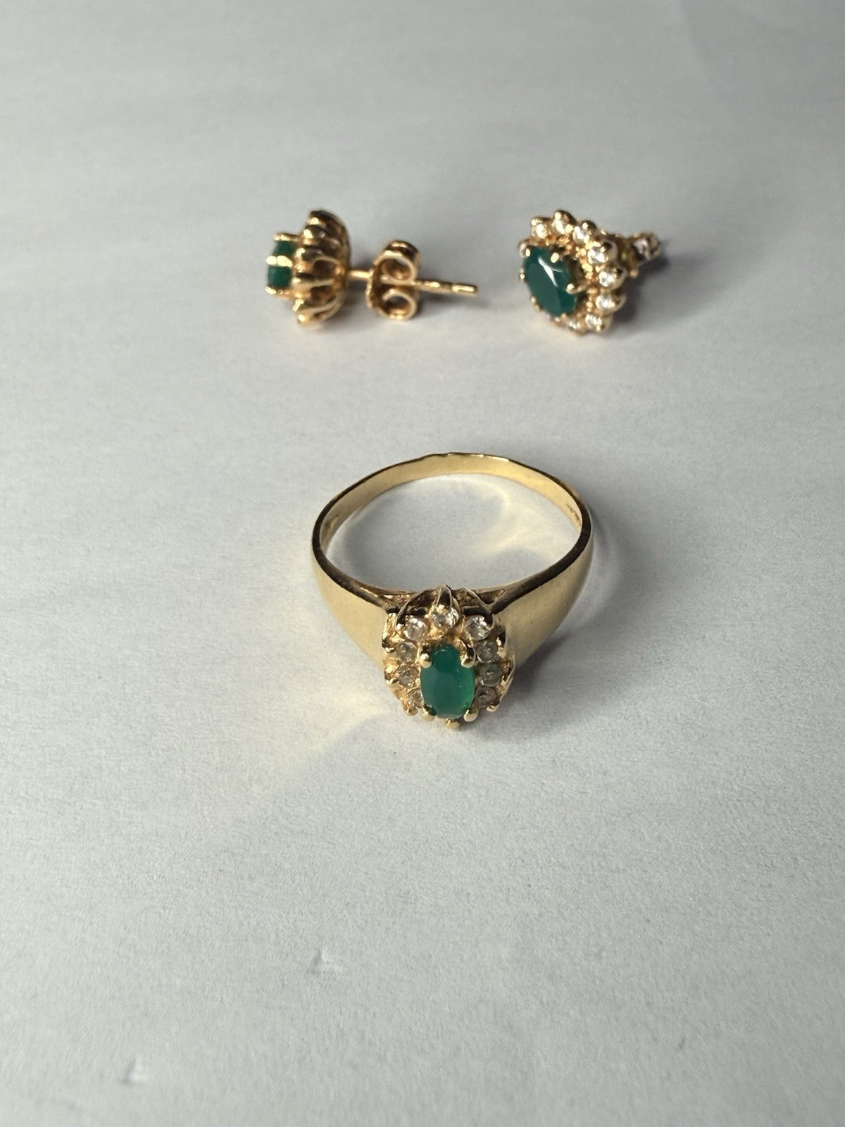 Vintage 18K Gold Emerald Ring & Earrings Set Sz 6.5 Estate Jewelry