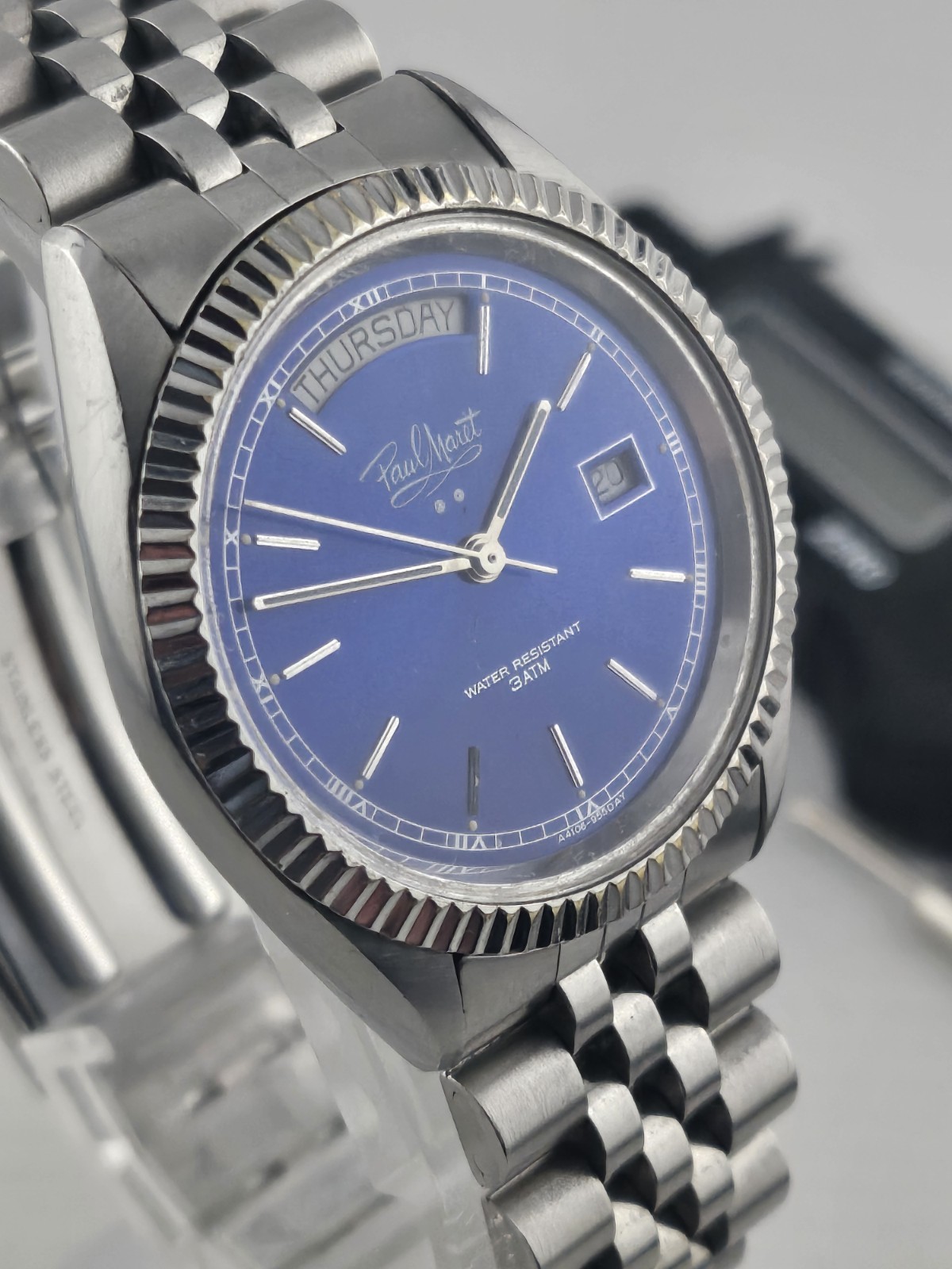 Mens Rare PAUL MARET Blue Sunray Dial Date Presidential Style Fluted Bezel Runs