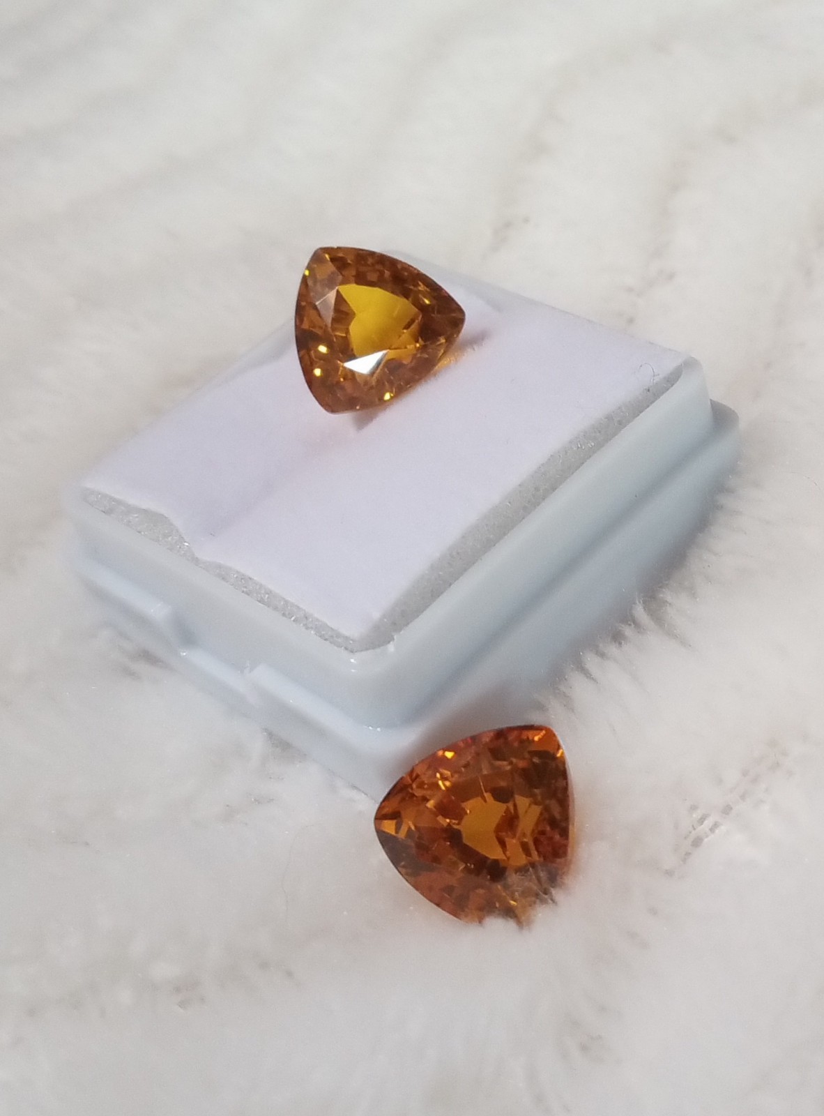 9x9x9x7mm Lab Created Diffused Orange Padparadscha Thick Trillion Cut About 14CT