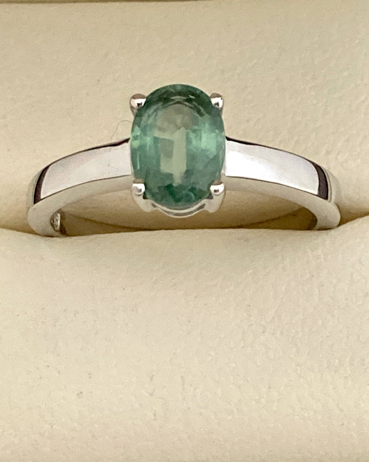 Gemporia Sterling Silver Ring Set With Vibrant Green Gemstone Size P 1/2
