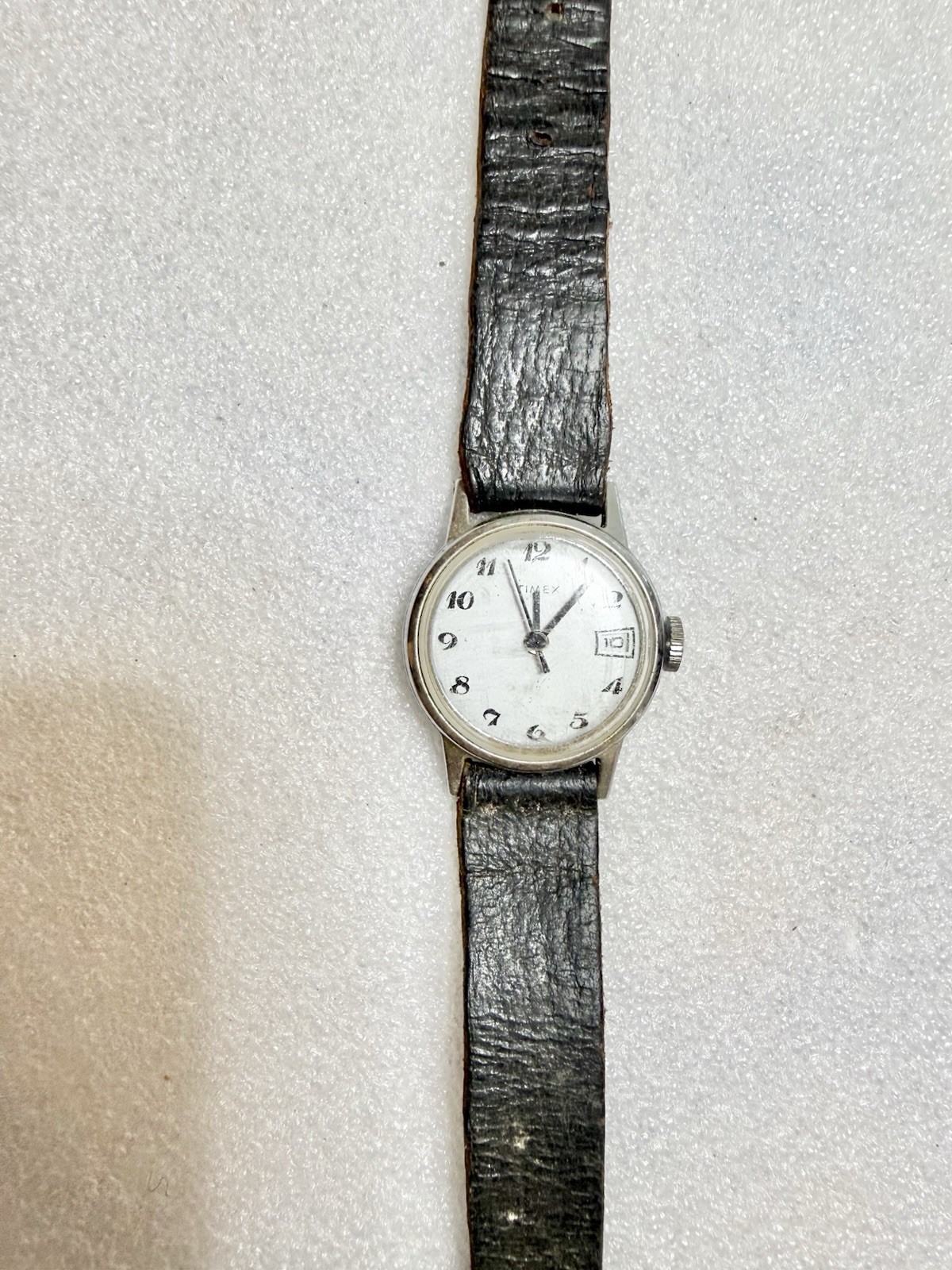 Vintage 1970s Timex Working Mechanical 24.7mm Stainless Steel Bezel Date Watch
