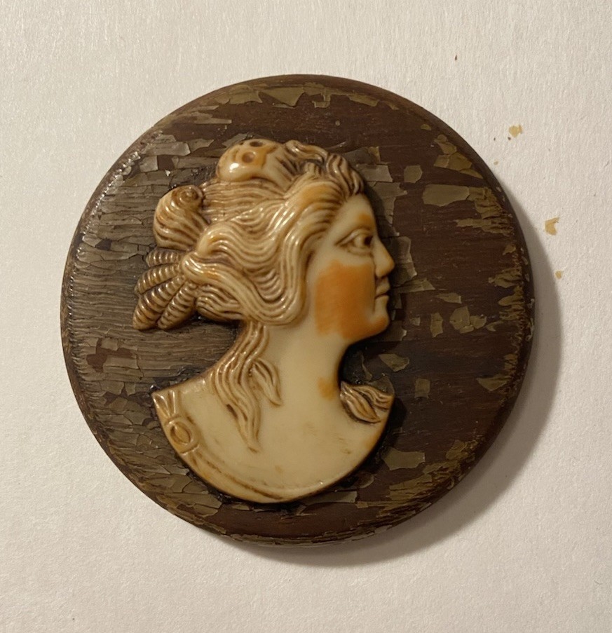 Vintage Psyche Eros Mounted Cameo onto Wood 1-5/8in D Resin?