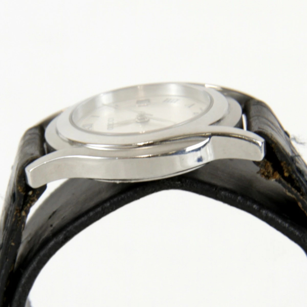 Gucci 5500L Silver St. Steel Quartz Round Watch Used with Box and Guarantee