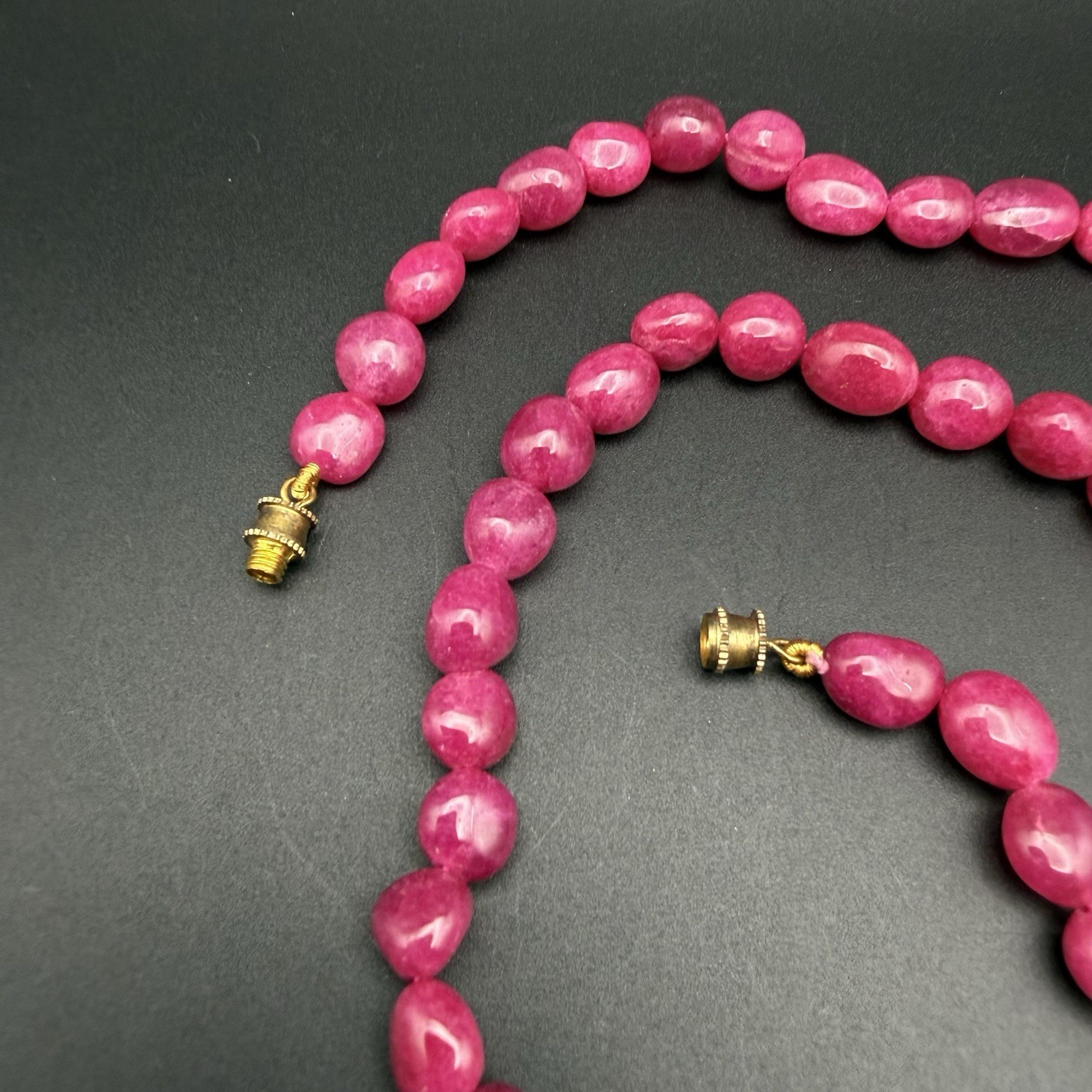 Vintage Pink Raspberry Dyed Jade Quartz Beaded Necklace Fuchsia 22″ Barrel Clasp