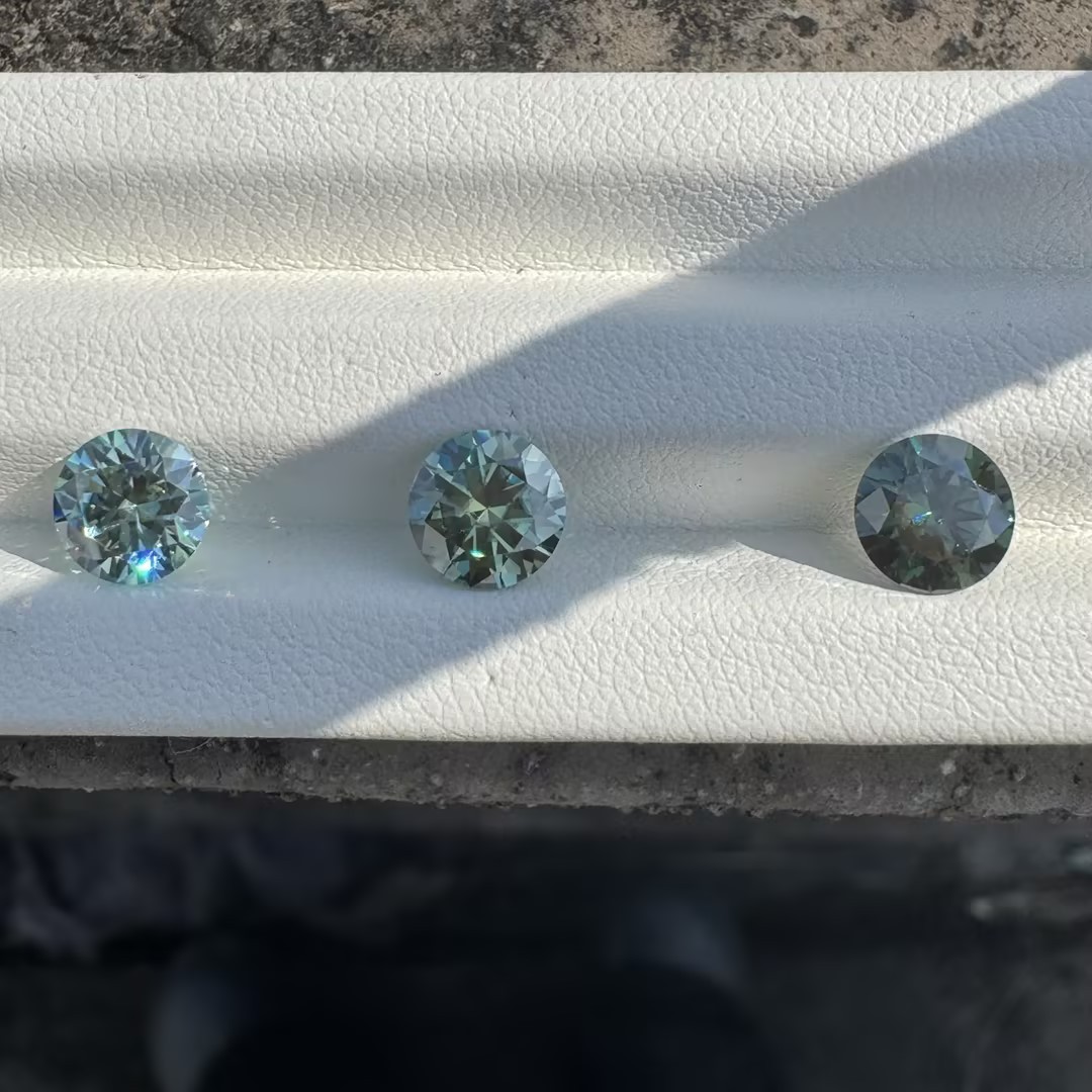 Wholesale VVS1 Moissanite Stones green 5-9mm Round Cut for Earring Jewelry Stone