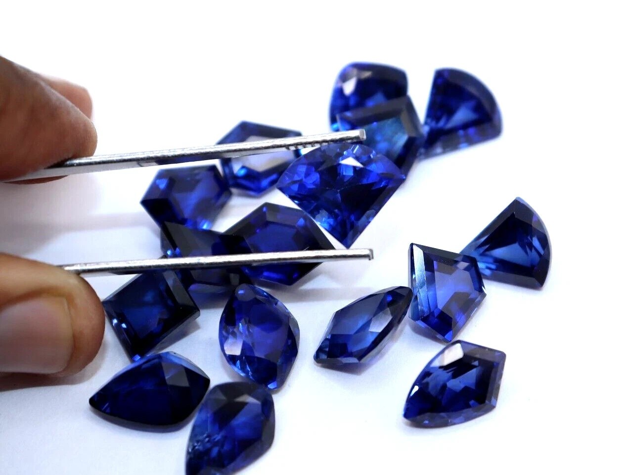 250 CT Natural Blue Sapphire 18-22 Pieces Costume Cut Loose Certified