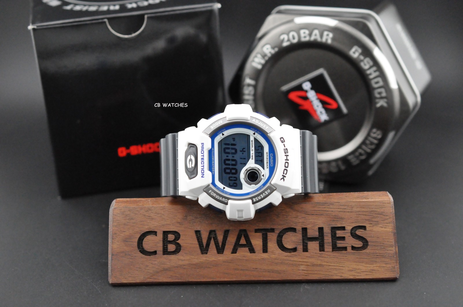 Rare Casio G-SHOCK G-8900SC-7 Classic Series Men White Digital Watch