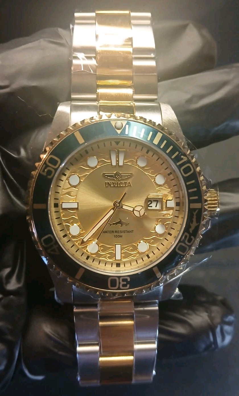 Men’s Watch. Brand New Invicta Pro Diver Current wave. 2-Tone Band. 43mm. #30022