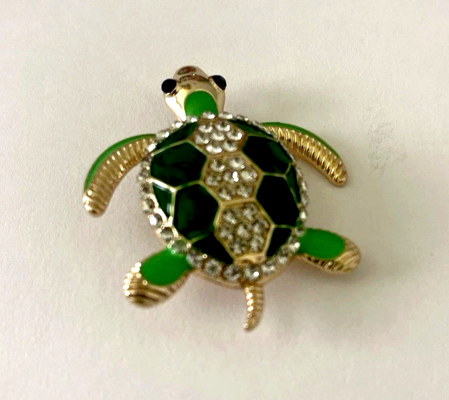 Green Turtle Enamel & Rhinestone Brooch Pin Gold Tone Finish Crystal Shell NEW