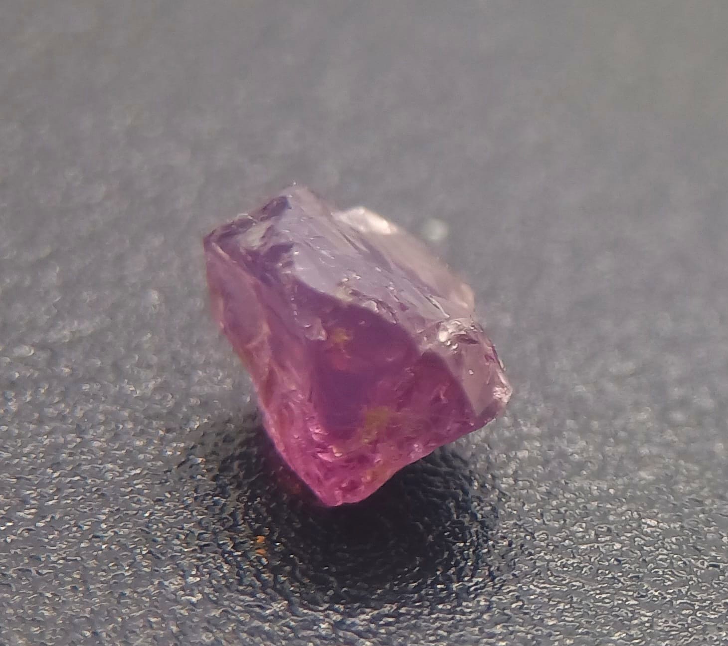 NATURAL AUSTRALIAN Spinel Fancy Vivid Lavander Purple 2.11ct Tasmanian Rough Gem