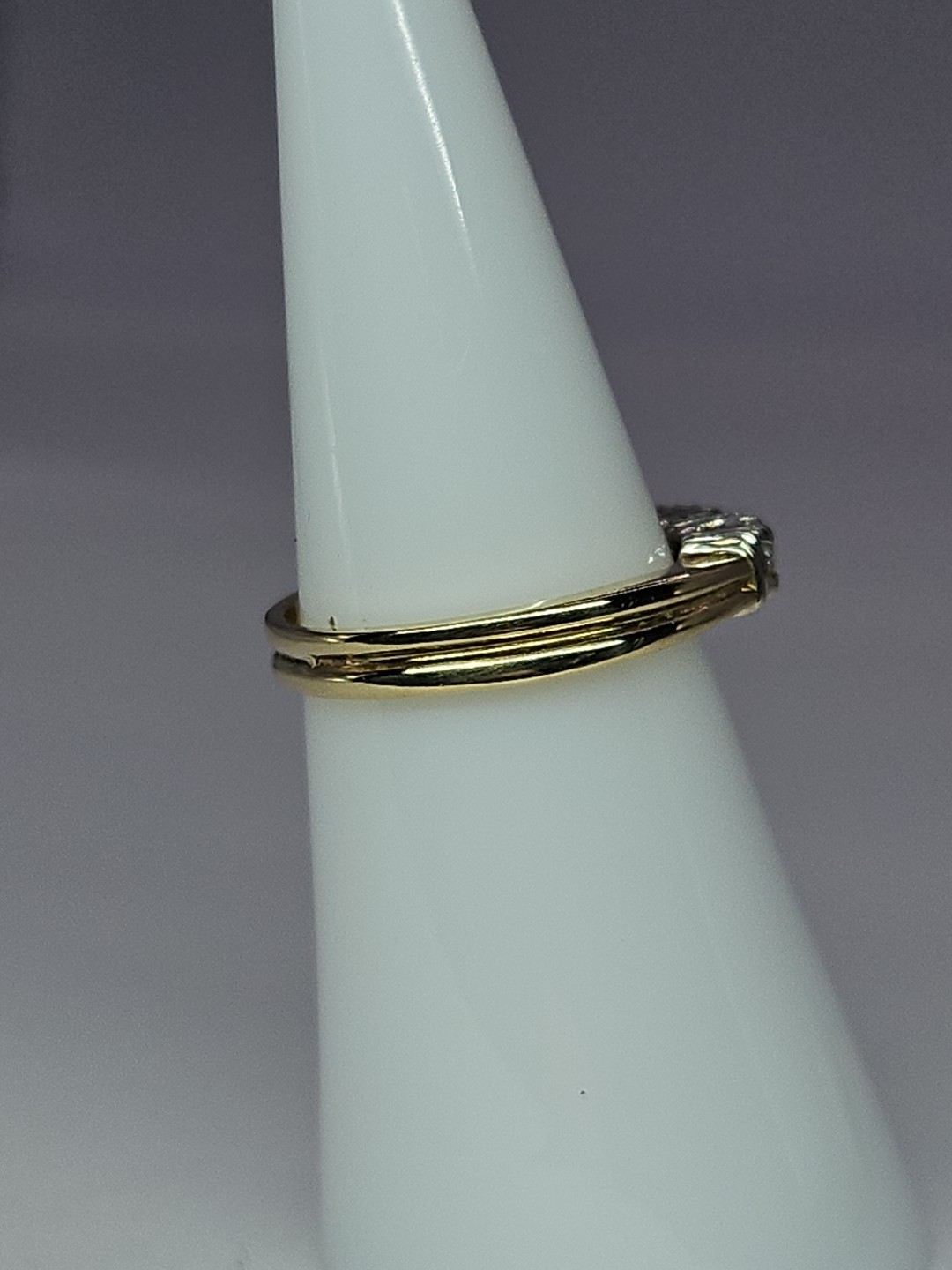 14k Yellow Gold 0.27TCW Diamond 3 Stone Ring Past Present Future Size 5.5 3.08g