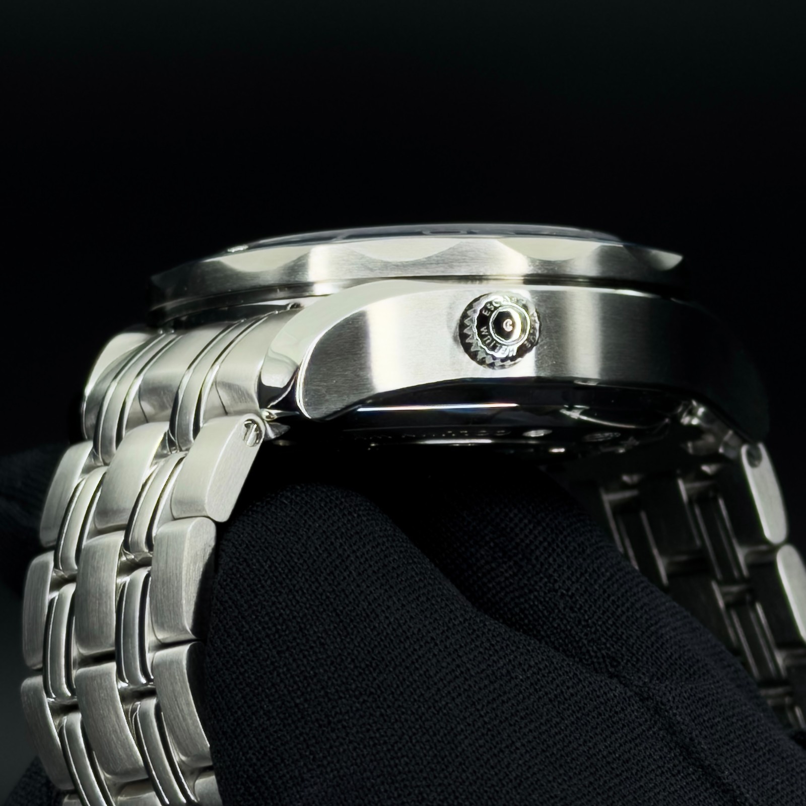 2023 Omega Seamaster Diver 300 M Chrono 44mm 212.30.44.50.03.001 B+P Excellent