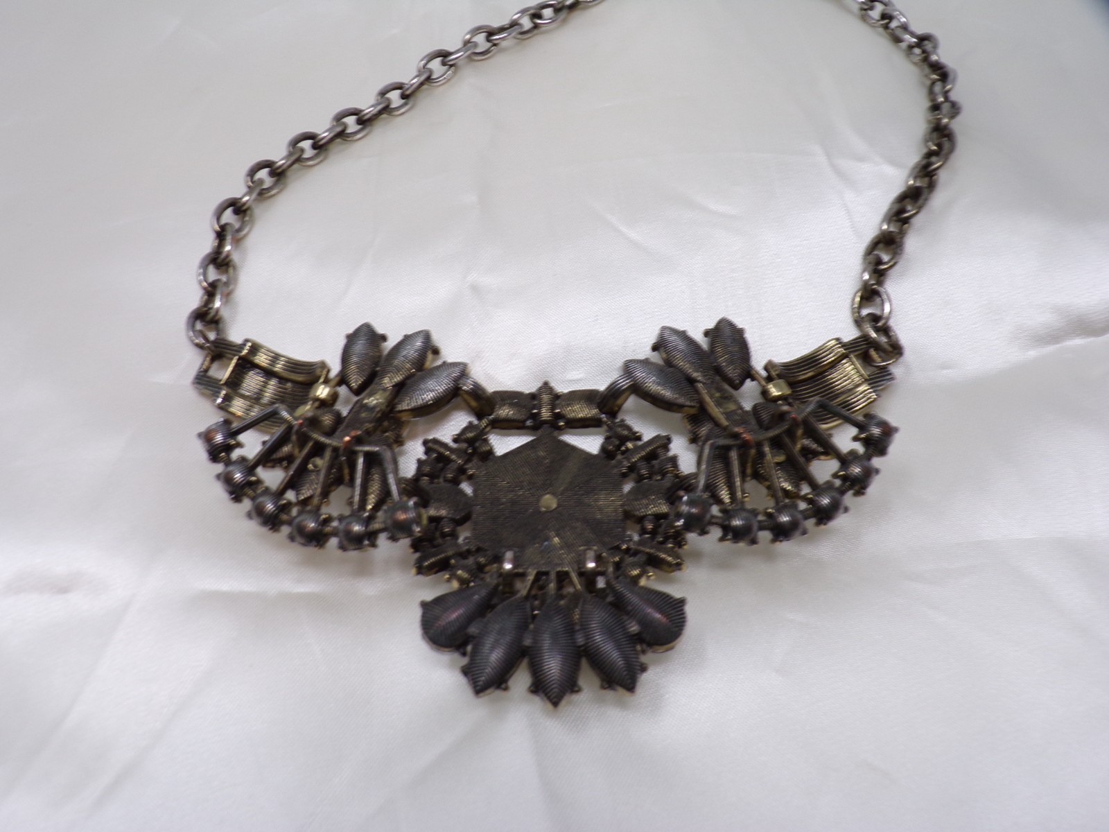 Vtg rhinestone white cream stones statement necklace Goldette? 60’s deco Fiore?