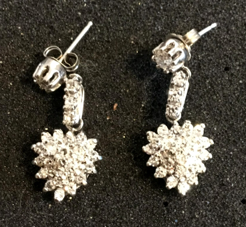Vintage 14kt 4.00gm White Gold and 2.00cttw Natural Diamond Earrings Stud Style