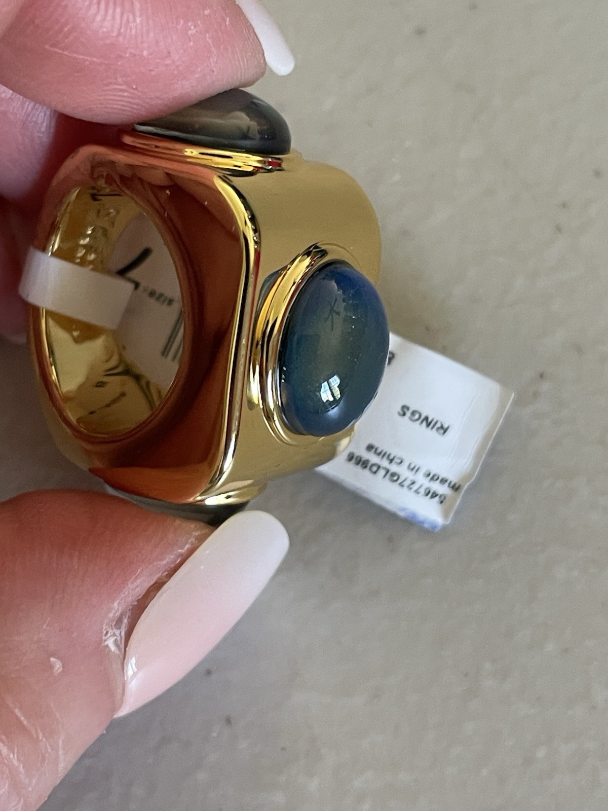 KURT GEIGER LONDON GOLD TONE CHUNKY MOOD RING SQUARE UN GREEN/ BLUE 7