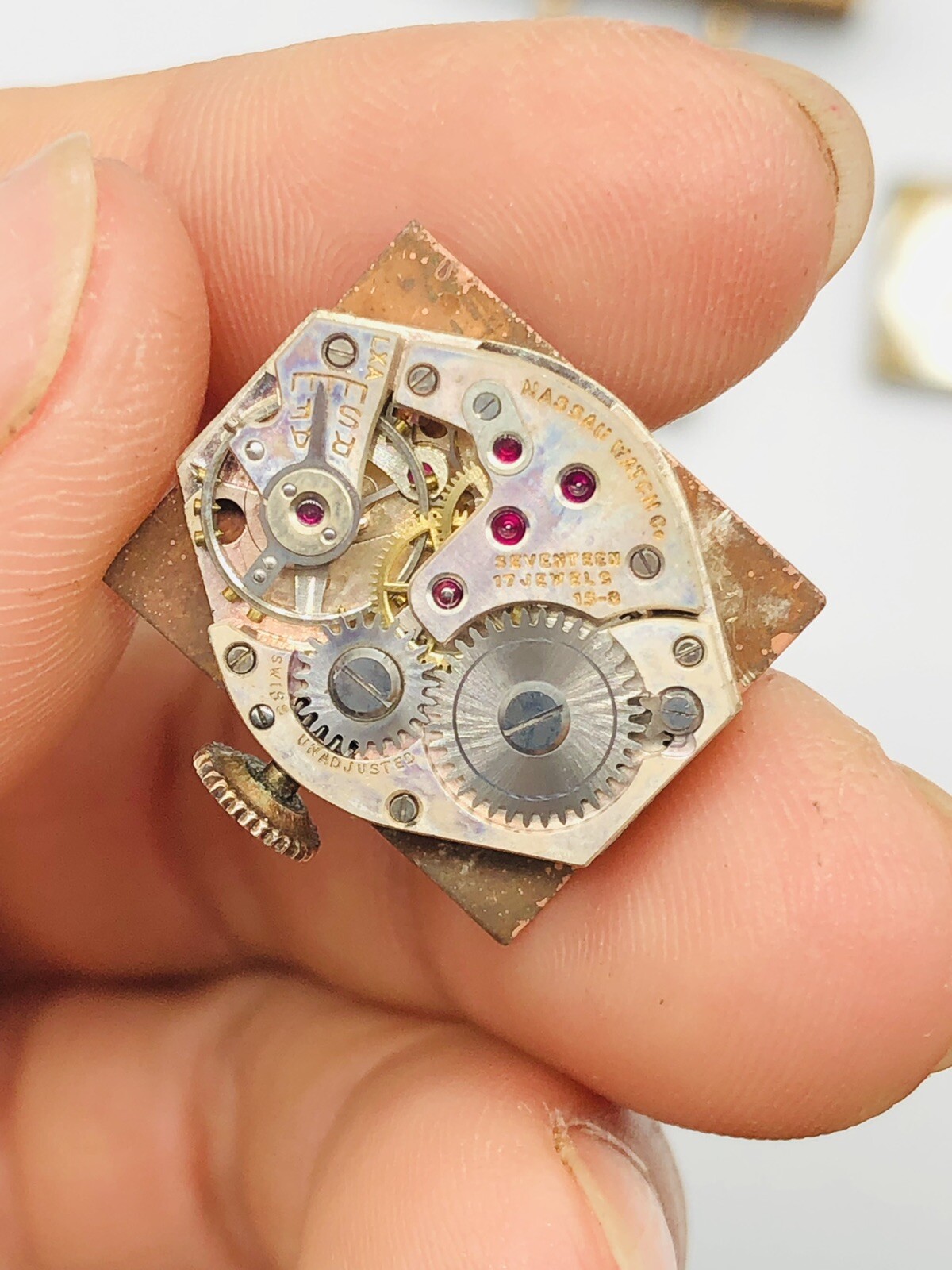 Vtg NASSAU 1OK Gold Plated Brooch Pin WATCH Wind Up 17 Jewels Swiss RUNNING