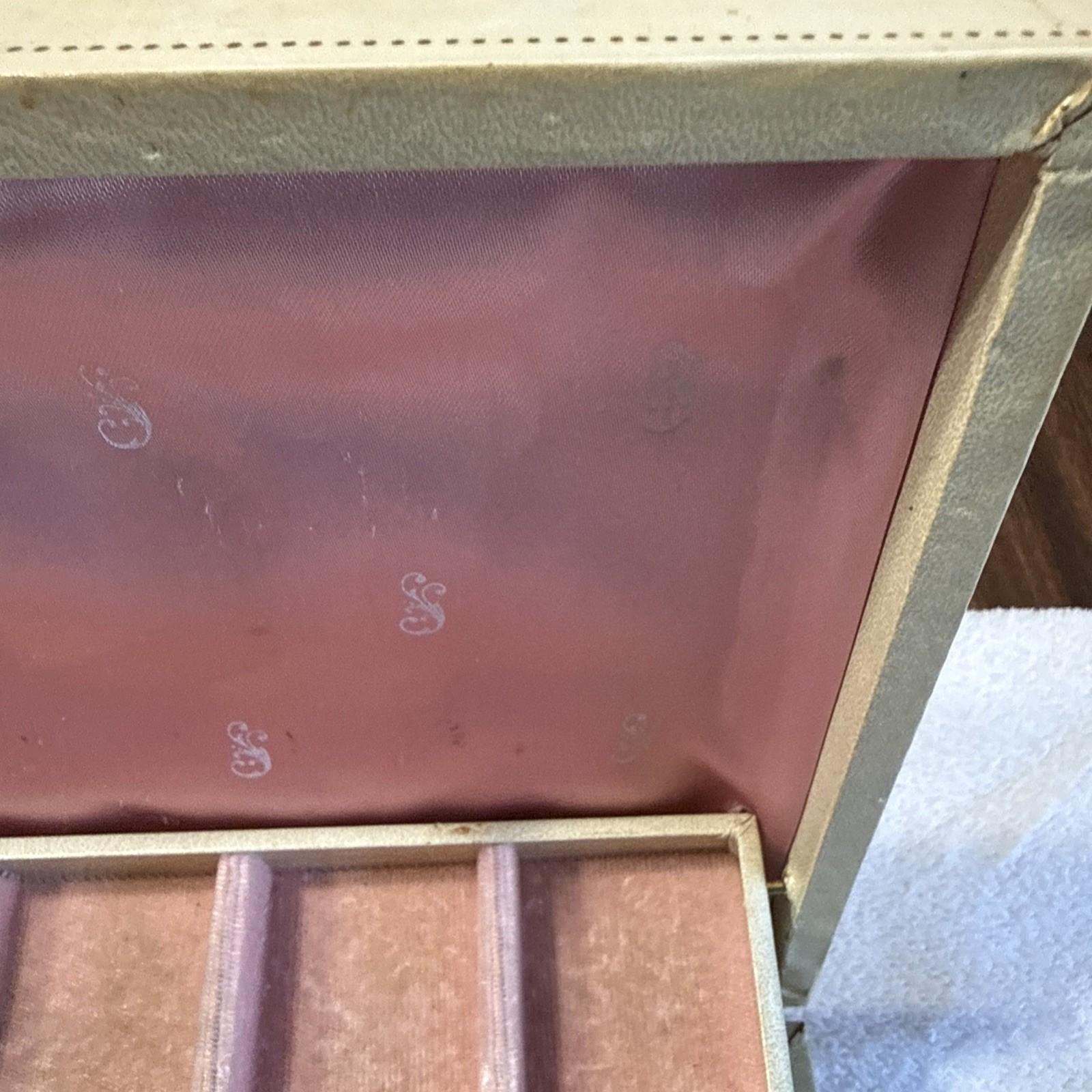 Mele Vintage White Cream Jewelry Box Two Tiers Accordion Style Pink Velvet