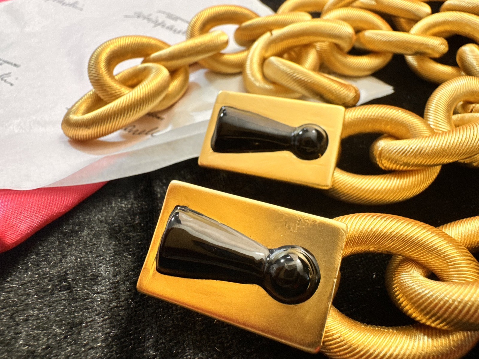 Schiaparelli INSPIRED Simple Keyhole Geometric Coarse Necklace Series NEW