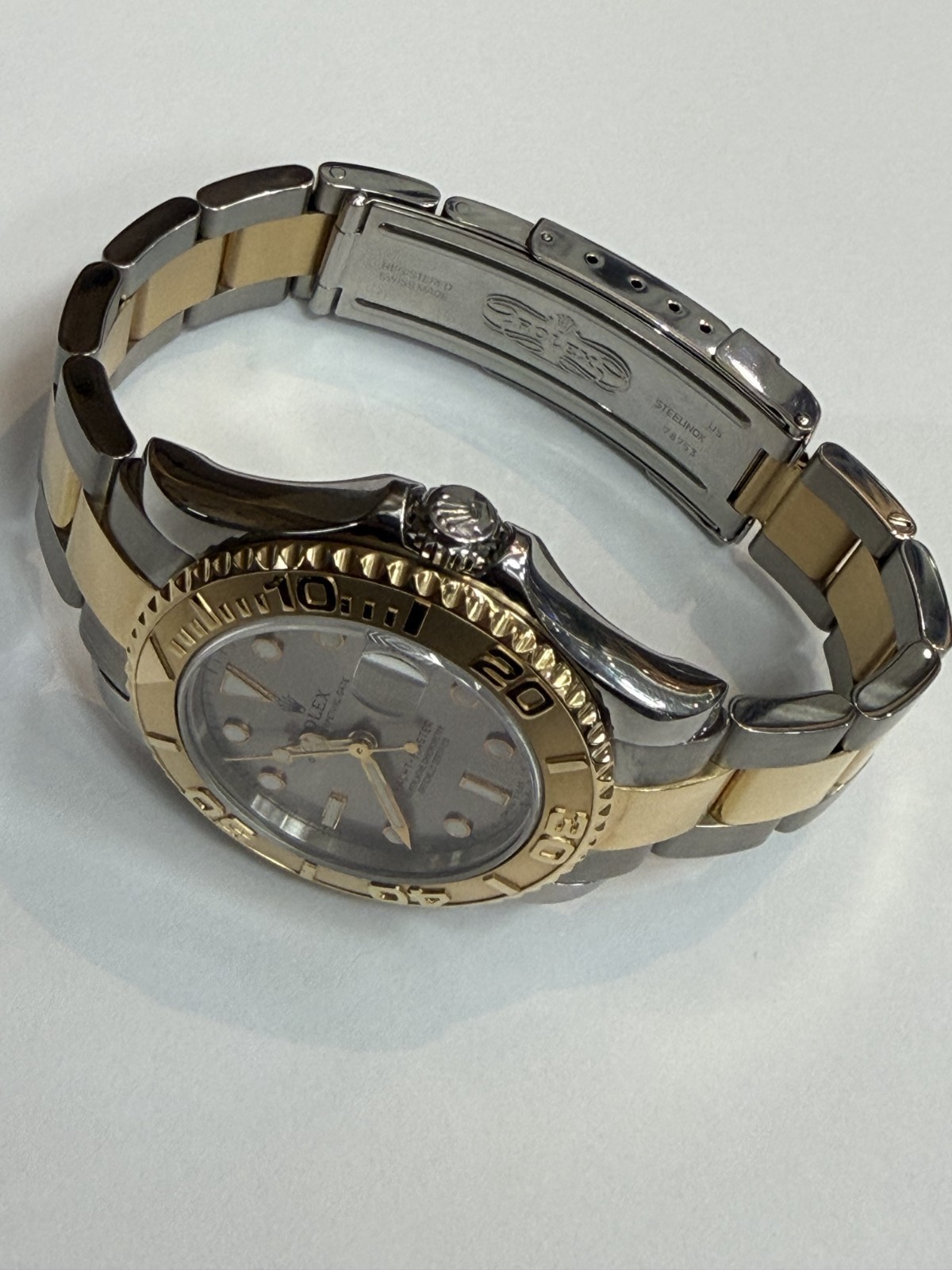 ROLEX YACHT – MASTER 68623 1997 TWO TONE 18 KARAT & STAINLESS STEEL WATCH 35MM
