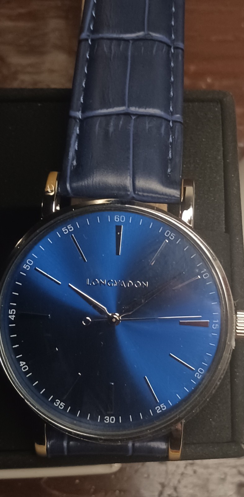 Longvadon Classic Bleu Nuit Men’s Wristwatch Blue Leather Strap Stainless Steel