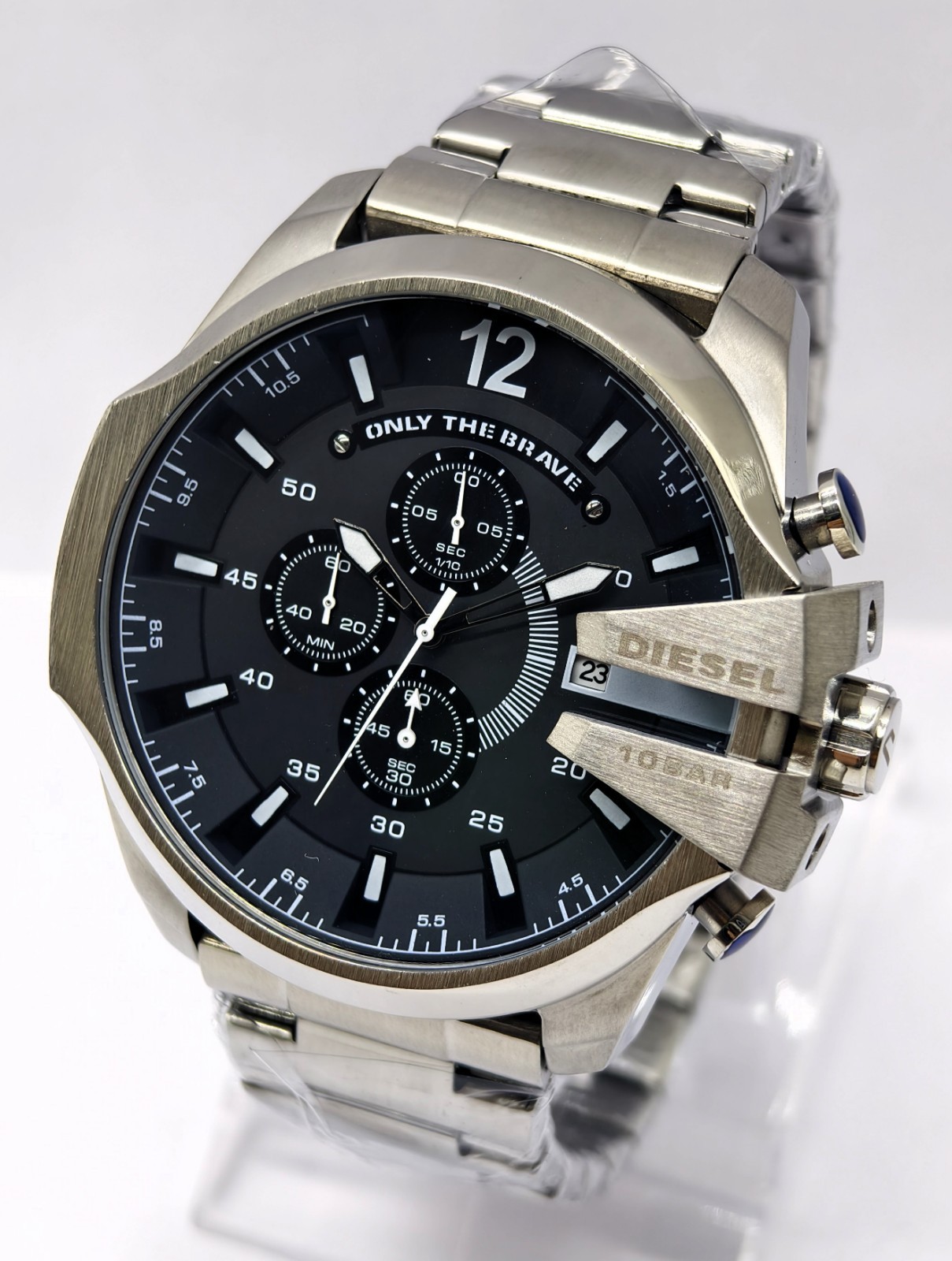 Fabulous Diesel 10 Bar ”ONLY THE BRAVE” Chronograph Quartz Men’s Wrist Watch