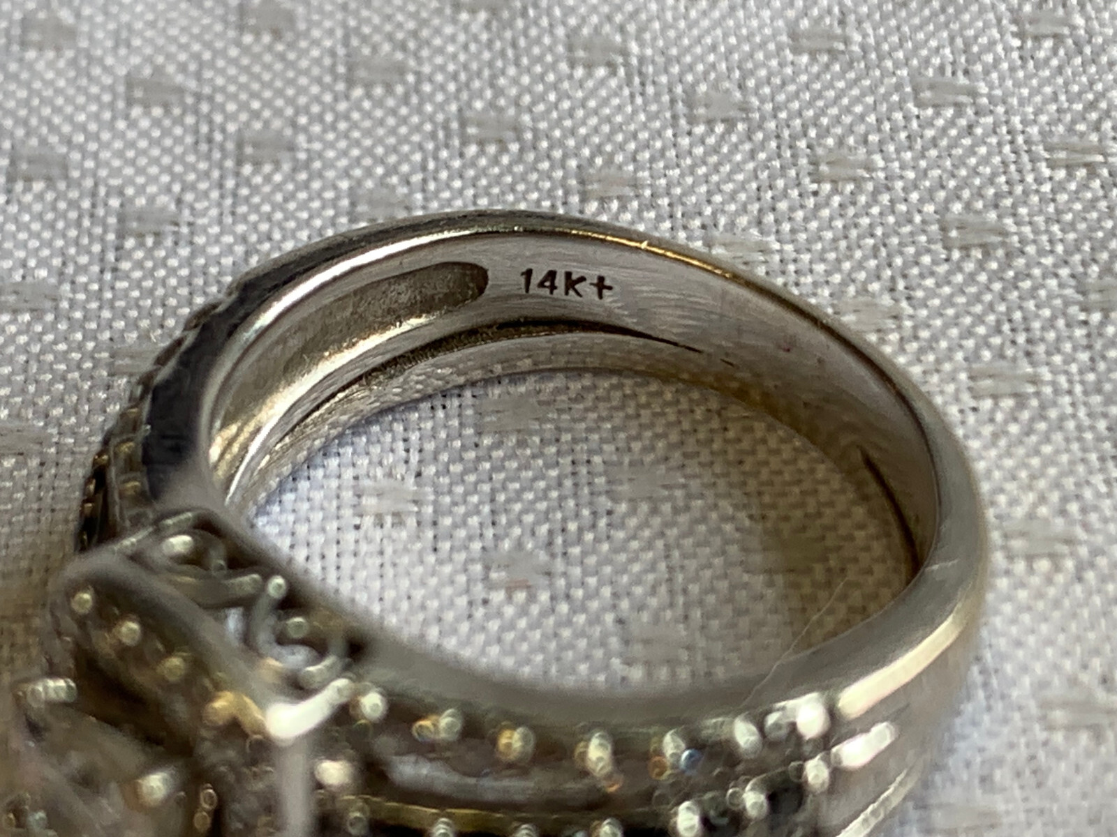 14K White Gold Diamond Ring 5.67g Fine Jewelry Size 5 Band Black Stones *READ*