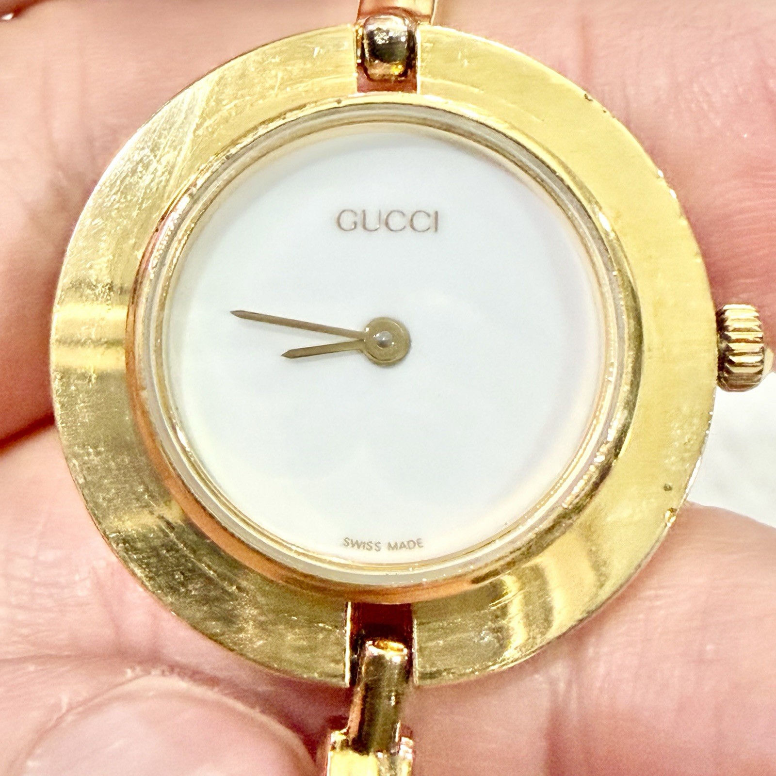 Gucci Change Bezel 1100 Gold 26mm White Dial / Bezel Quartz Women’s Watch RUNS!